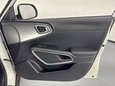 Used 2020 Kia Soul LX image 35