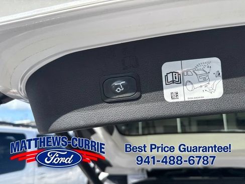 Used 2017 Ford Escape Titanium FWD image 5