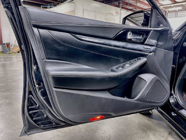 Used 2022 Nissan Maxima Platinum w/ Sport Mat Group FWD image 16