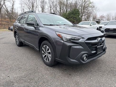 Used 2024 Subaru Outback 2.5i image 2