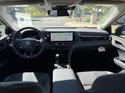 Used 2026 Toyota Camry XLE w/ Premium Plus Package AWD/4WD image 14