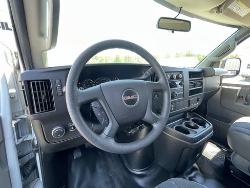 Used 2019 GMC Savana 2500 w/ Driver Convenience Package RWD image 25