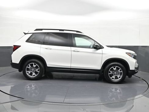 Used 2022 Honda Passport TrailSport image 6