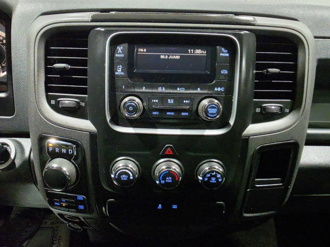 Used 2018 RAM 1500 Express AWD/4WD image 43