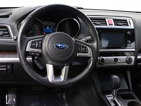 Used 2017 Subaru Outback 2.5i Limited w/ Popular Package #5 image 12