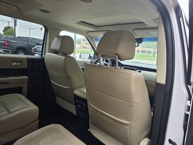 Used 2018 Ford Flex Limited w/ Equipment Group 303A AWD/4WD image 18