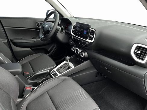 New 2025 Hyundai Venue Limited image 23