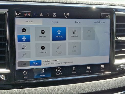 Used 2023 Chrysler Pacifica Touring-L FWD image 18