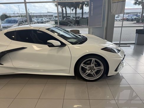 Used 2025 Chevrolet Corvette Stingray Coupe w/ 1LT image 7