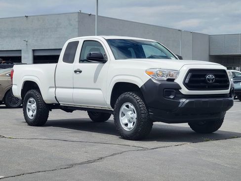 Used 2022 Toyota Tacoma SR AWD/4WD image 36