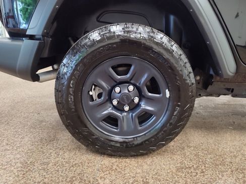 Used 2024 Jeep Wrangler Unlimited Sport AWD/4WD image 25