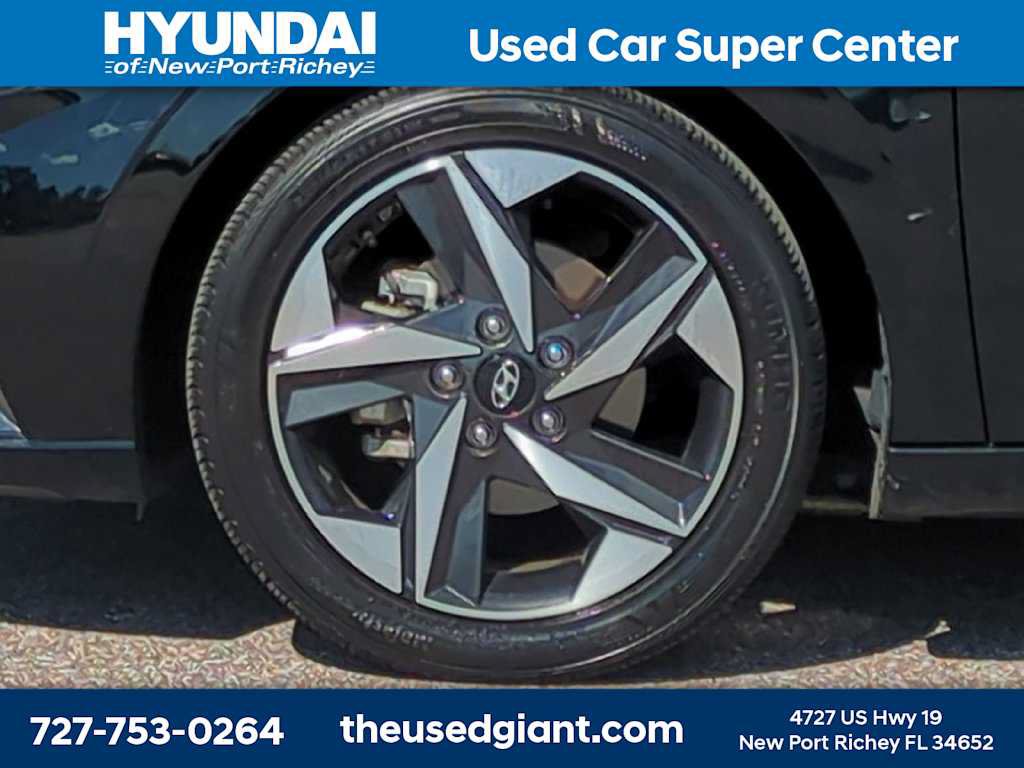 Used 2023 Hyundai Elantra Limited FWD image 10