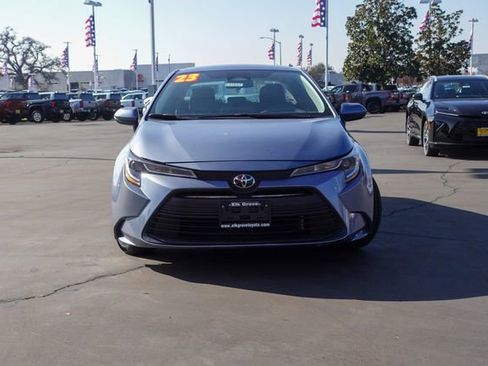 Certified 2023 Toyota Corolla LE image 3