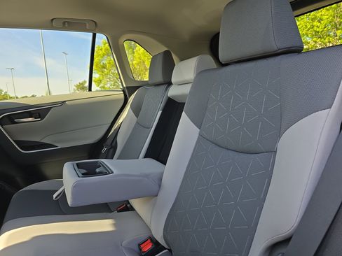 Used 2023 Toyota RAV4 XLE w/ Convenience Package image 15