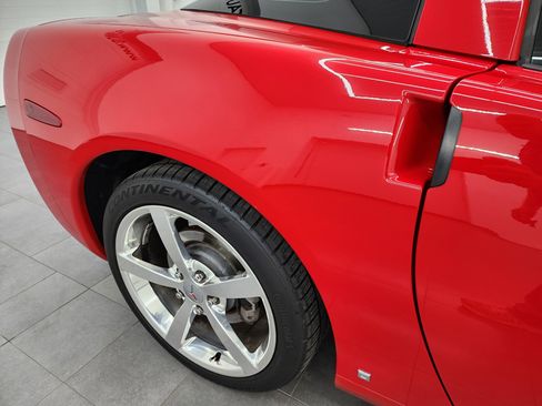 Used 2009 Chevrolet Corvette Coupe w/ Preferred Equipment Group RWD image 24