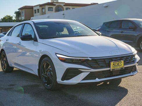 New 2026 Hyundai Elantra SEL Sport Premium image 3