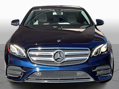 Used 2018 Mercedes-Benz E 300 image 3