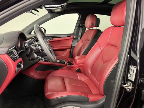 Used 2025 Porsche Macan S image 5