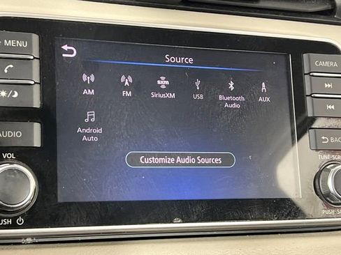 Used 2021 Nissan Versa SV image 30