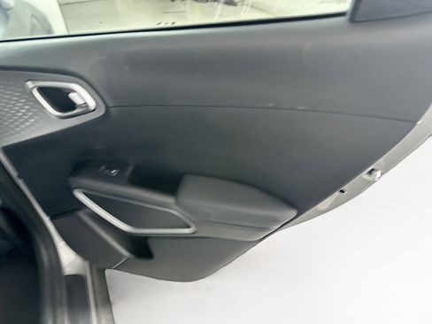 Used 2024 Kia Soul LX w/ Option Group 015 image 28