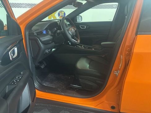 New 2026 Jeep Compass Latitude AWD/4WD image 17