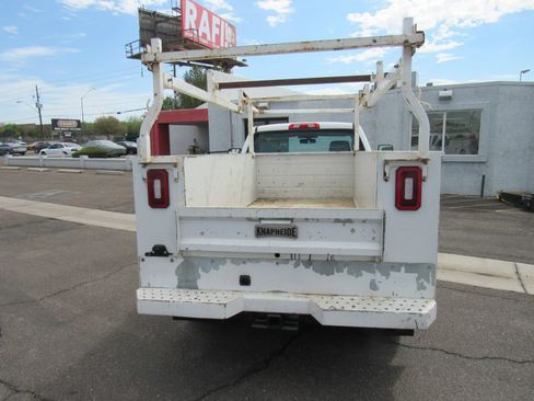 Used 2018 Chevrolet Silverado 3500 W/T AWD/4WD image 7