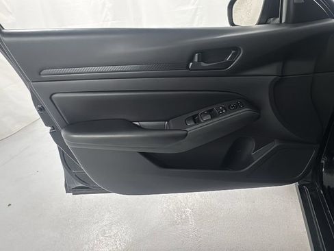 Used 2024 Nissan Altima 2.5 S image 16