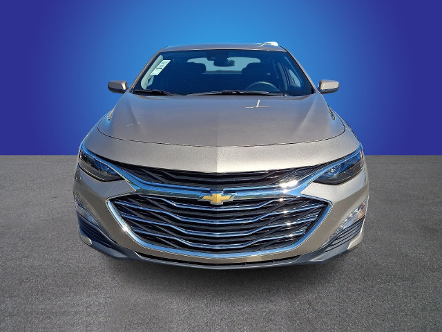 Used 2025 Chevrolet Malibu LT FWD image 2