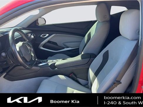 Used 2020 Chevrolet Camaro LT image 14