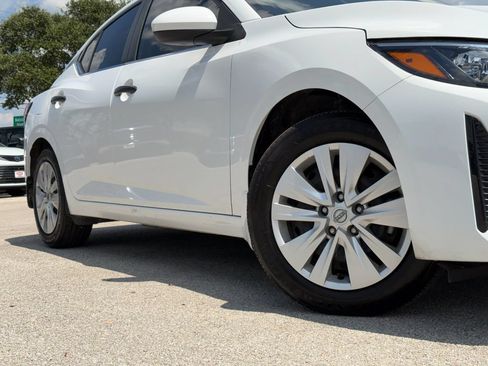 Certified 2025 Nissan Sentra S FWD image 2
