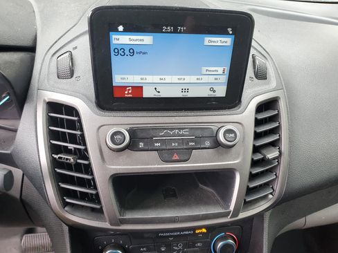 Used 2019 Ford Transit Connect XLT FWD image 28