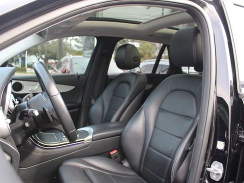 Certified 2021 Mercedes-Benz GLC 300 w/ Premium Package image 5