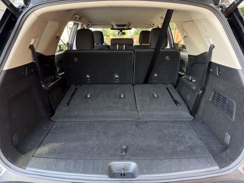 Used 2025 Nissan Pathfinder SV image 35