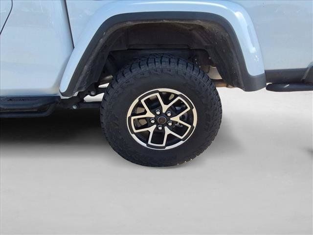 Used 2025 Jeep Gladiator Rubicon AWD/4WD image 14