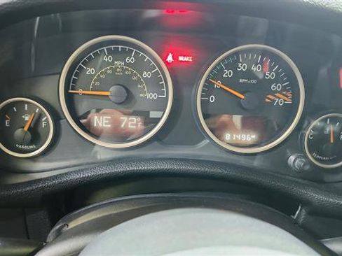 Used 2016 Jeep Wrangler Sahara image 13