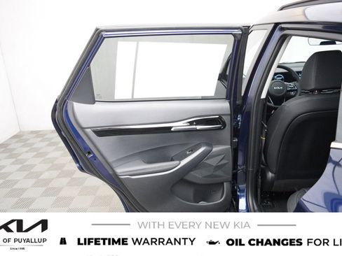 New 2026 Kia Seltos EX image 11