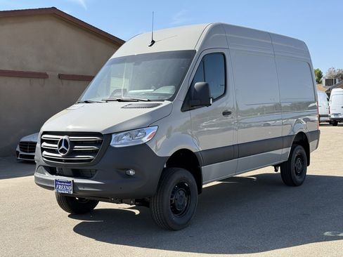 New 2025 Mercedes-Benz Sprinter 2500 image 8