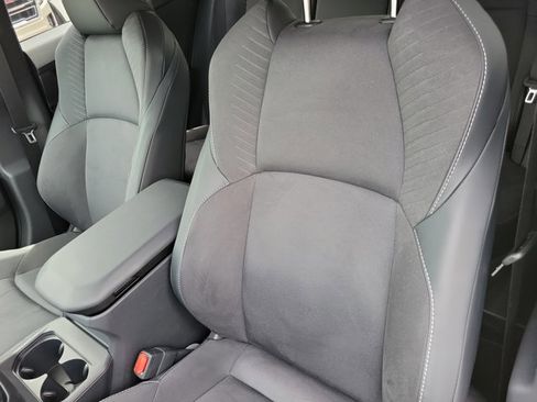 Used 2026 Toyota C-HR AWD/4WD image 7