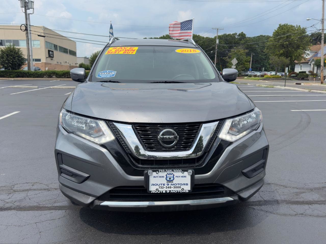 Used 2018 Nissan Rogue SV AWD/4WD image 2