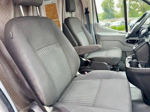 Used 2018 Ford Transit 250 130 Low Roof w/ Exterior Upgrade Package RWD image 9