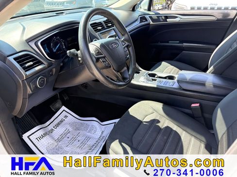 Used 2019 Ford Fusion SE FWD image 9