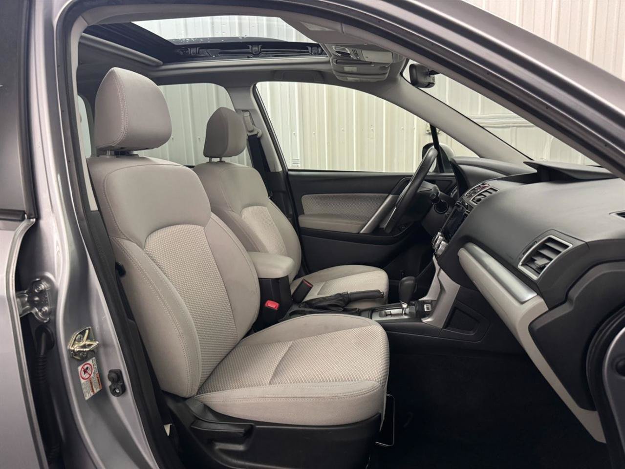 Used 2017 Subaru Forester 2.5i Premium w/ All-Weather Package AWD/4WD image 11