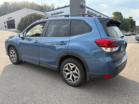 Used 2024 Subaru Forester Premium AWD/4WD image 3