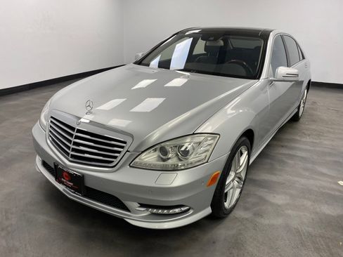 Used 2013 Mercedes-Benz S 550 4MATIC w/ Sport Pkg image 2