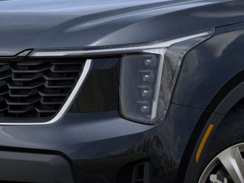 New 2026 Kia Sorento LX FWD image 11