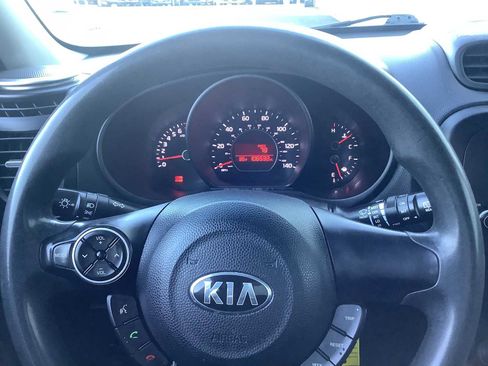 Used 2016 Kia Soul image 16