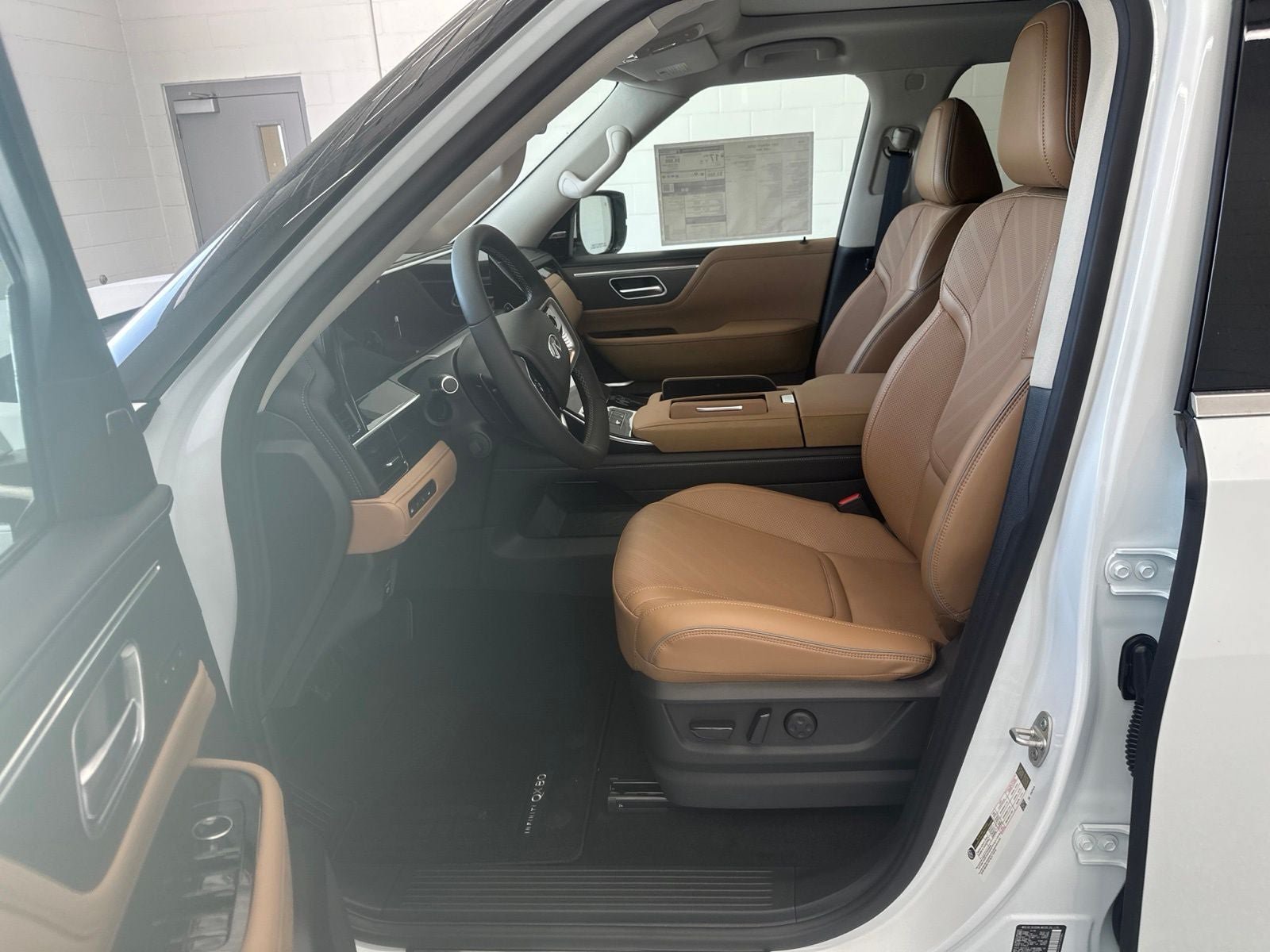 New 2027 INFINITI QX80 Luxe w/ Cargo Package AWD/4WD image 9
