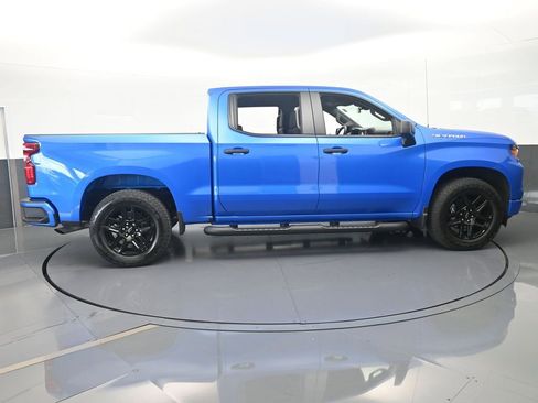 Used 2025 Chevrolet Silverado 1500 Custom w/ Turbomax Blackout Package RWD image 7