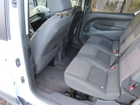 Used 2018 Ford Transit Connect XL image 9