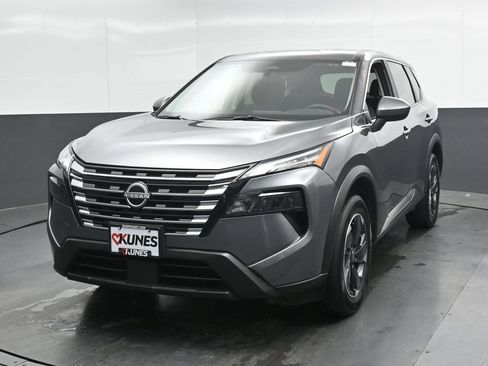 Used 2025 Nissan Rogue SV AWD/4WD image 8